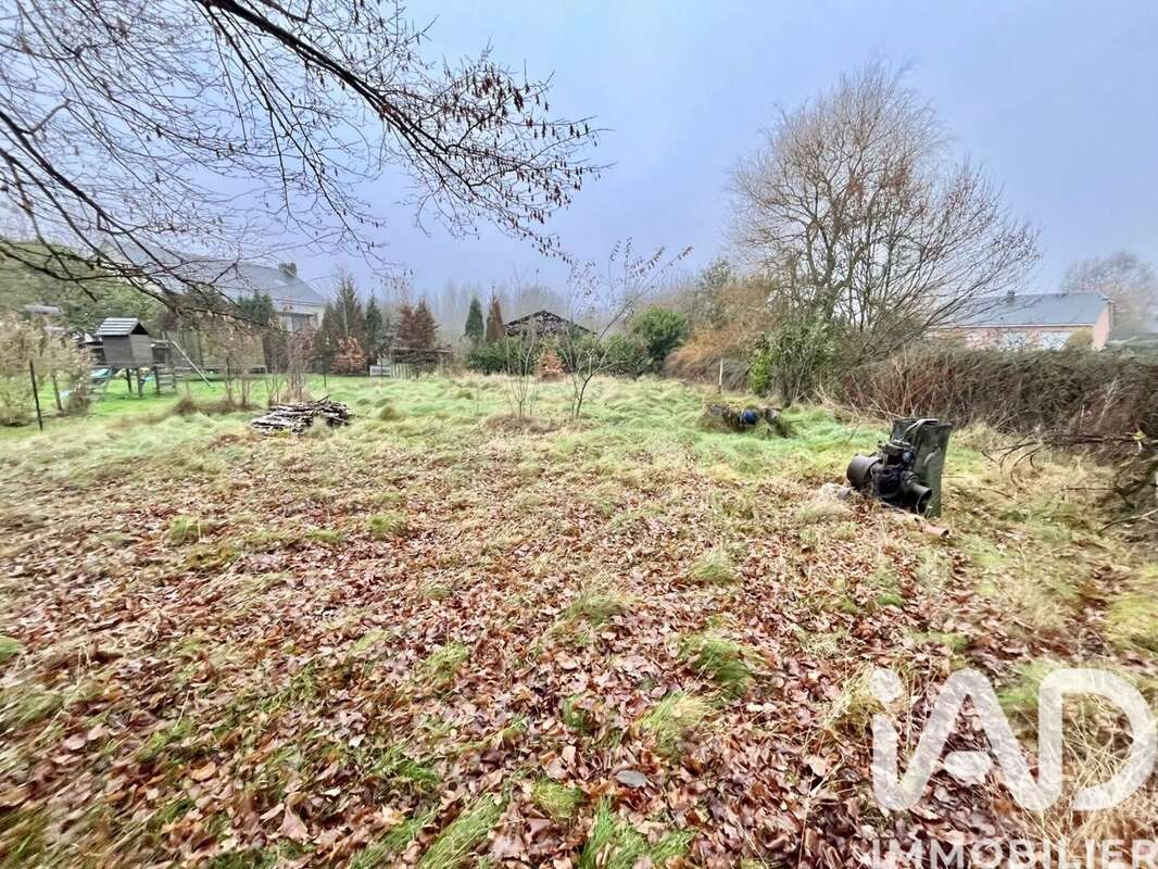 Photo 2 - Terrain à SECHEVAL