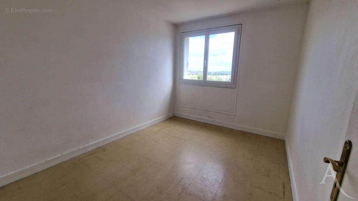 Bel appartement F3 à Mantes La Jolie de 57 m² avec cave et un parking - photo 6
