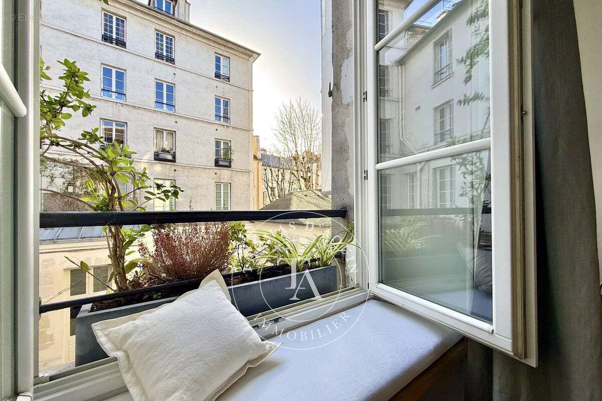 Appartement à PARIS-6E