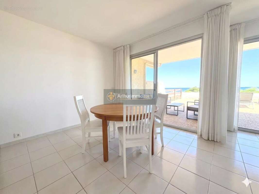 Appartement à FREJUS