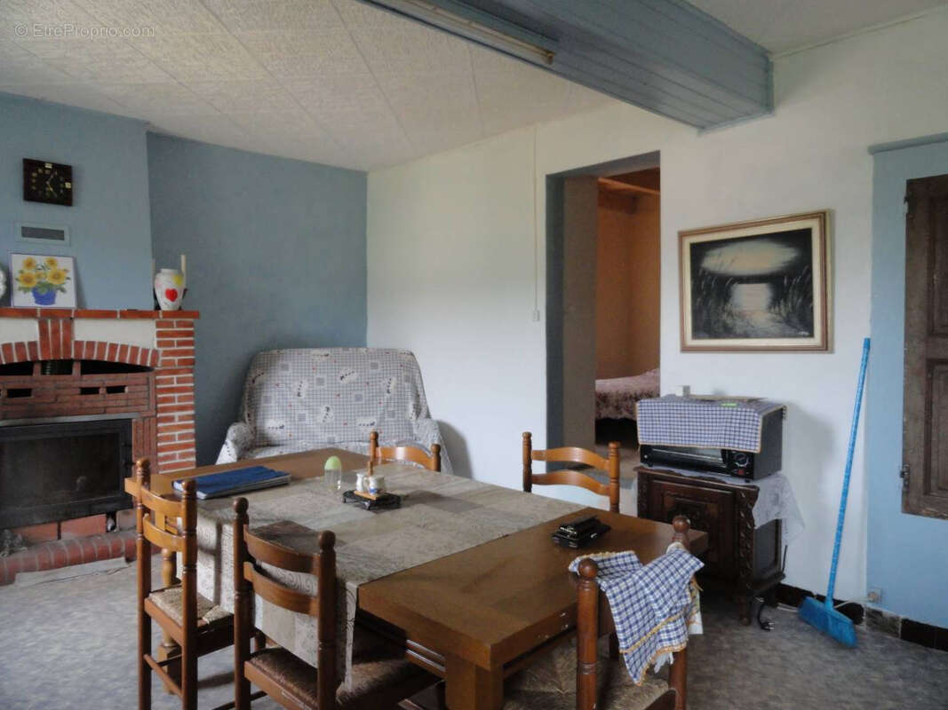 Maison en pierres dans hameau - photo 8