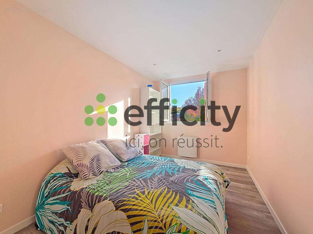 Appartement à LE PLESSIS-TREVISE