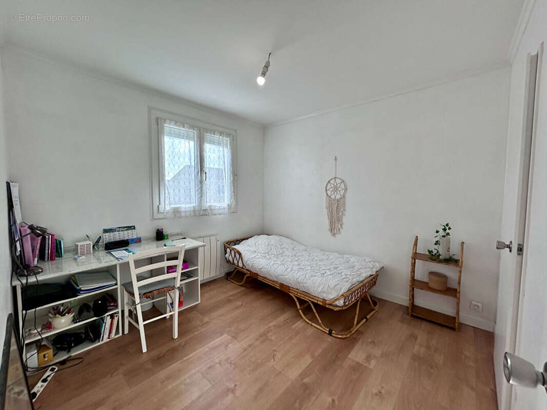 Maison à GUILHERAND-GRANGES