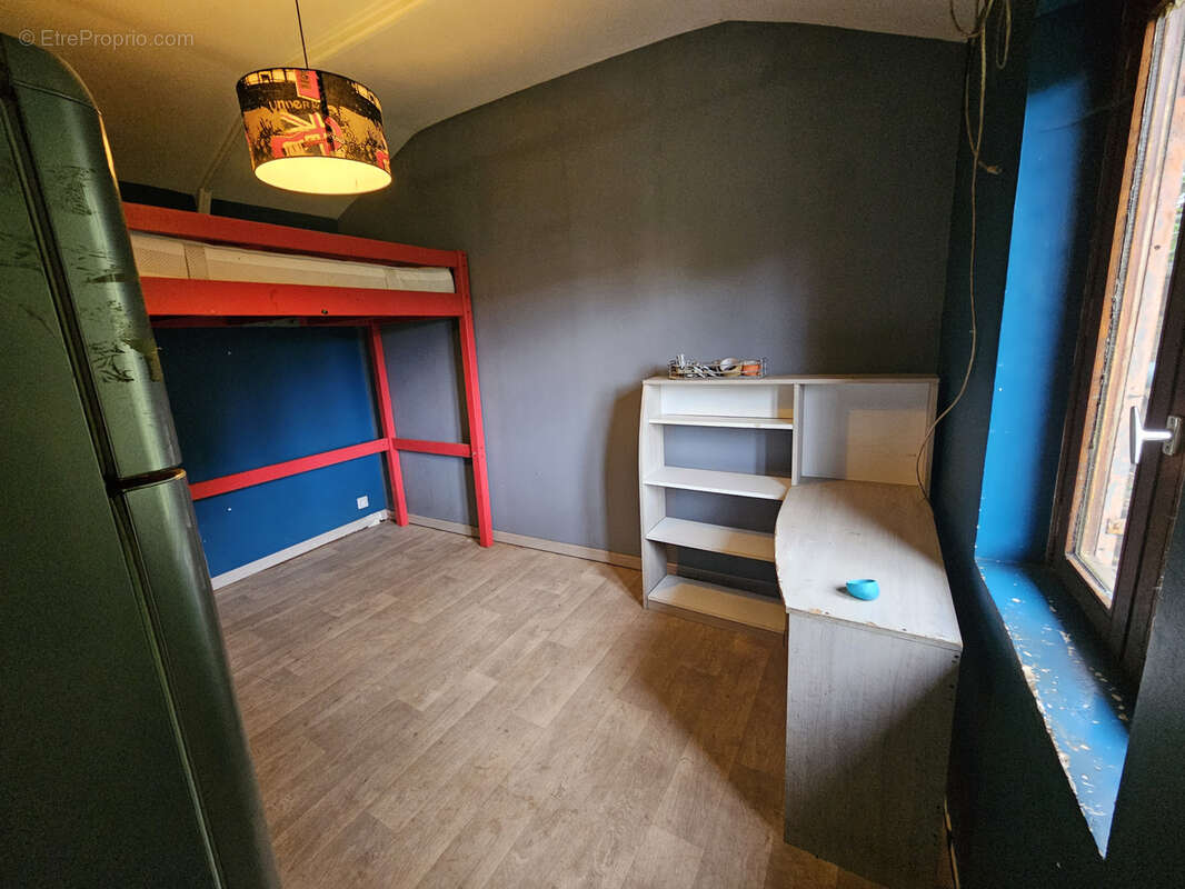 Maison à LA JONCHERE-SAINT-MAURICE