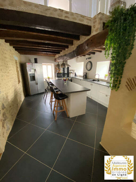 Maison à FRESNAY-SUR-SARTHE