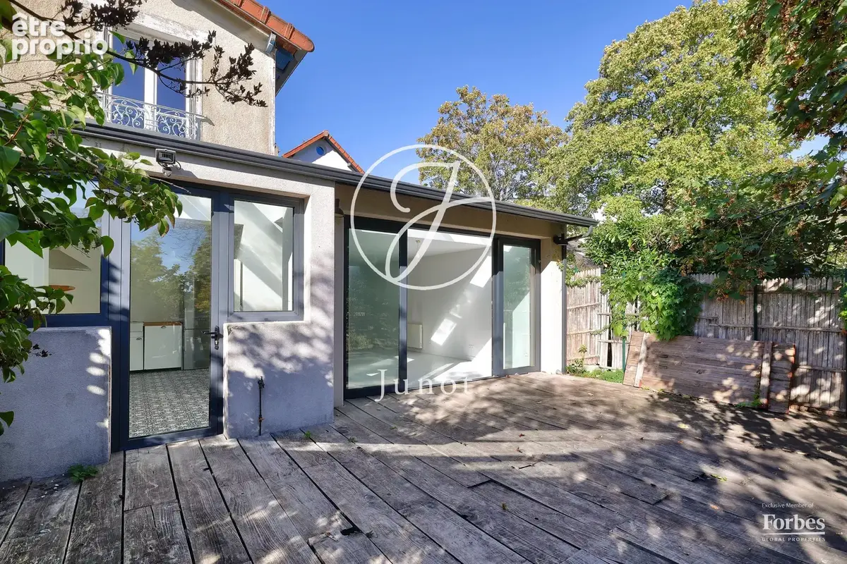 Photo Maison à Saint-Cloud au prix de 1 000 000€