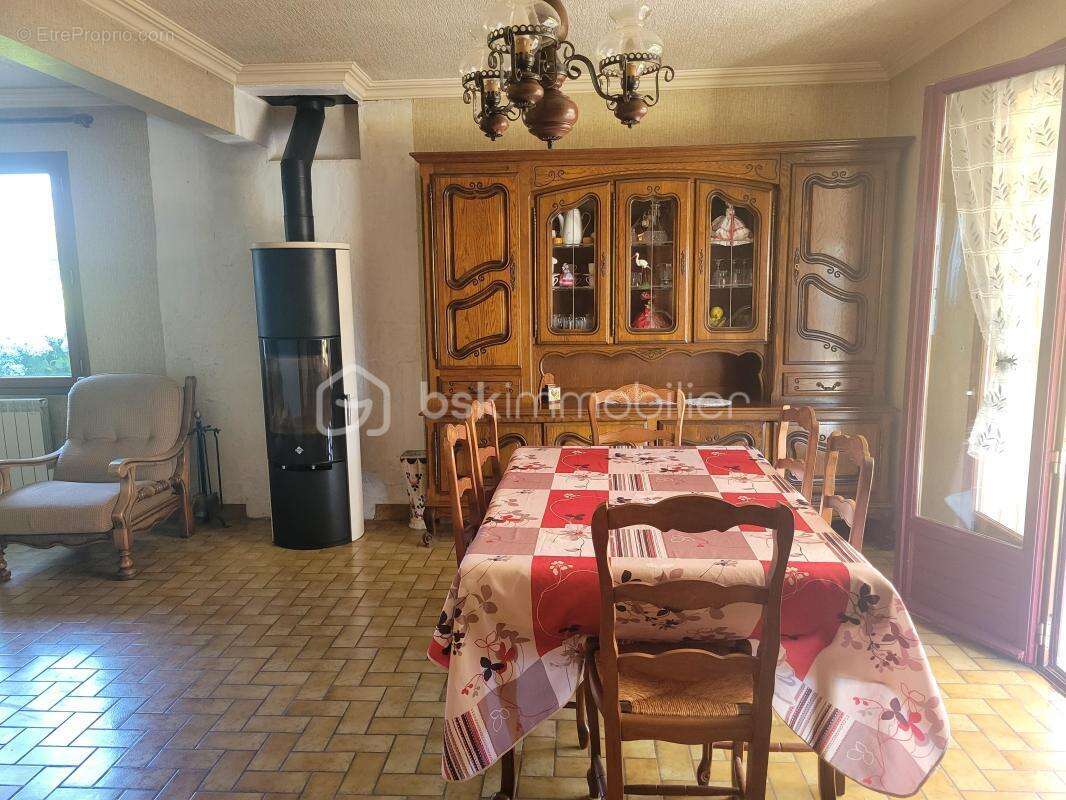 2 Maisons avec fort potentiel sur plus de 1 hectare - photo 5
