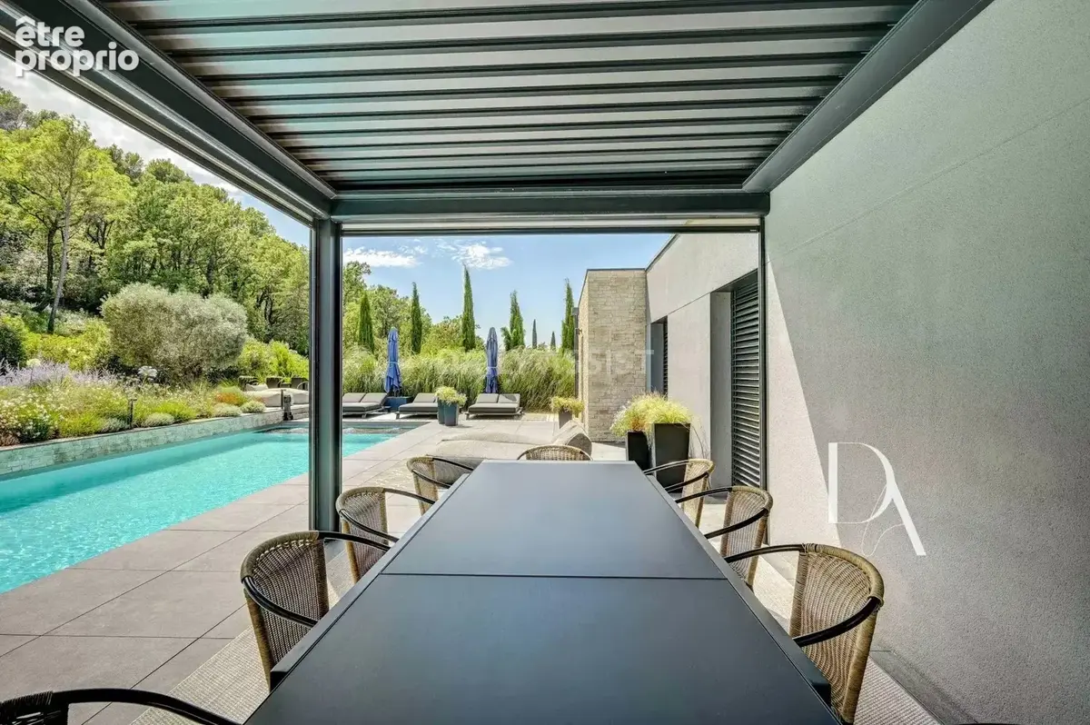 Aix-en-Provence – Montaiguet  Villa contemporaine de 232 m² avec piscine sur 4 110 m² - photo 2