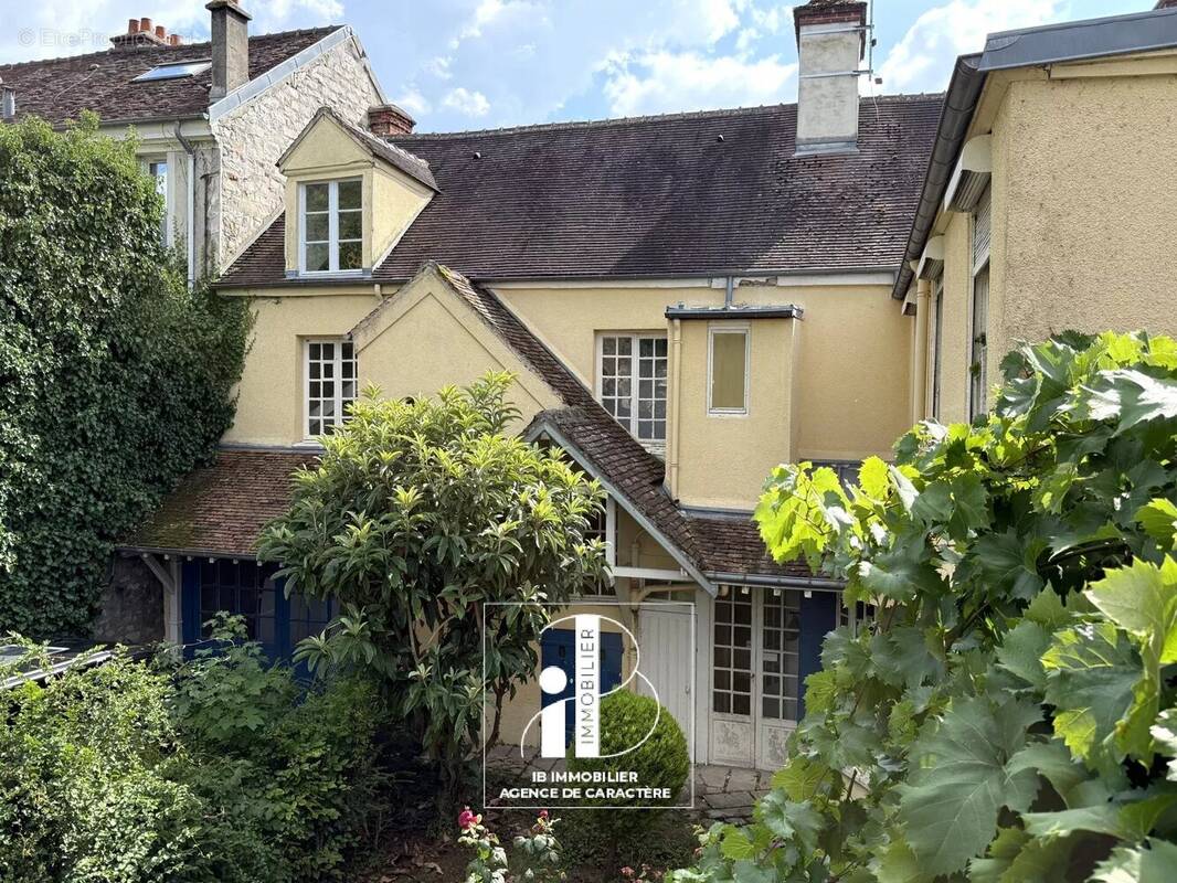 Maison à FONTAINEBLEAU