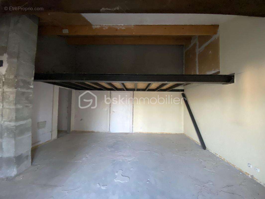 SAINT-CHRISTOL ((84) - Créez votre T3 sur mesure ! Plateau sous forme d'appartement de 78 m² env. situé au 2ème étage avec ascen - photo 7