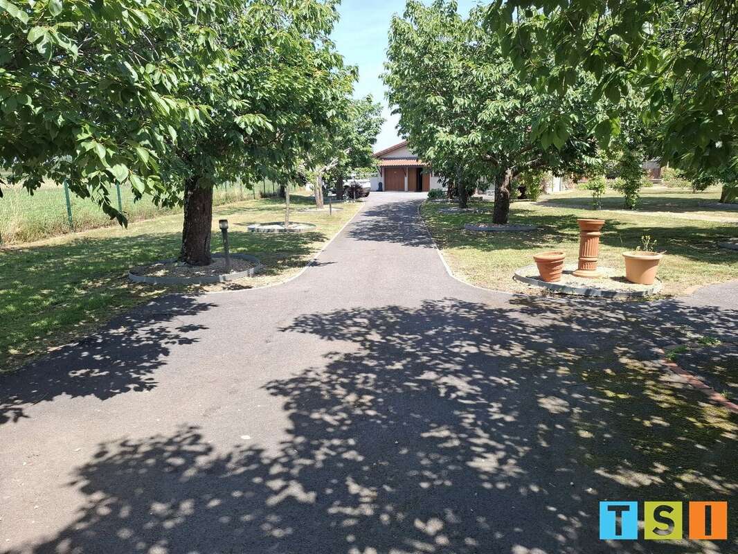 10 minutes de SAINT GAUDENS: superbe villa au coeur d'un parc arboré de 6304 m². - photo 4