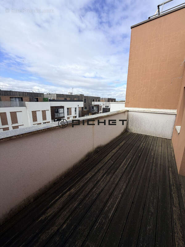 Eysines - 2 pièce(s)  45 m² avec double terrasse - photo 7