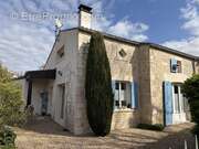 Maison à MONTPELLIER-DE-MEDILLAN