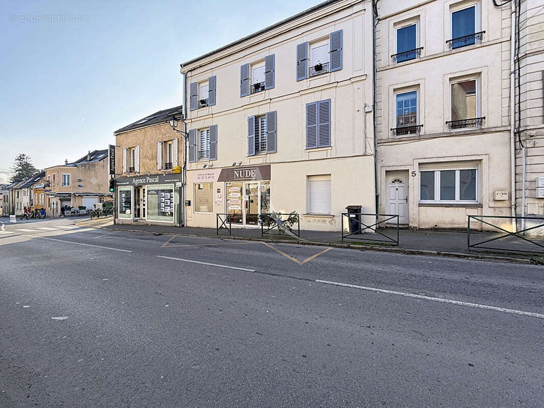 Commerce à NANTEUIL-LES-MEAUX