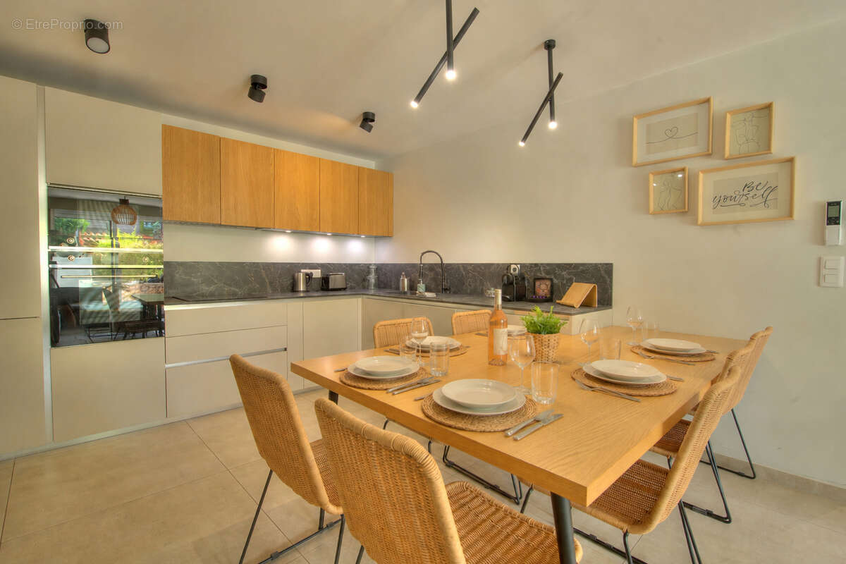 Appartement t4  90m²  rez de jardin centre ville piscine privative - photo 2
