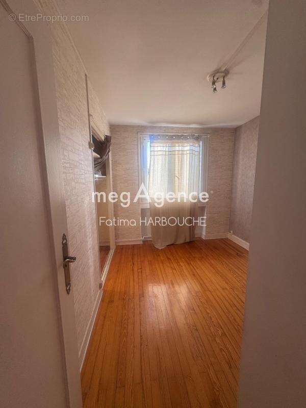 À Vendre : Appartement T3 – 56 m² – Le Chambon-Feugerolles - photo 10