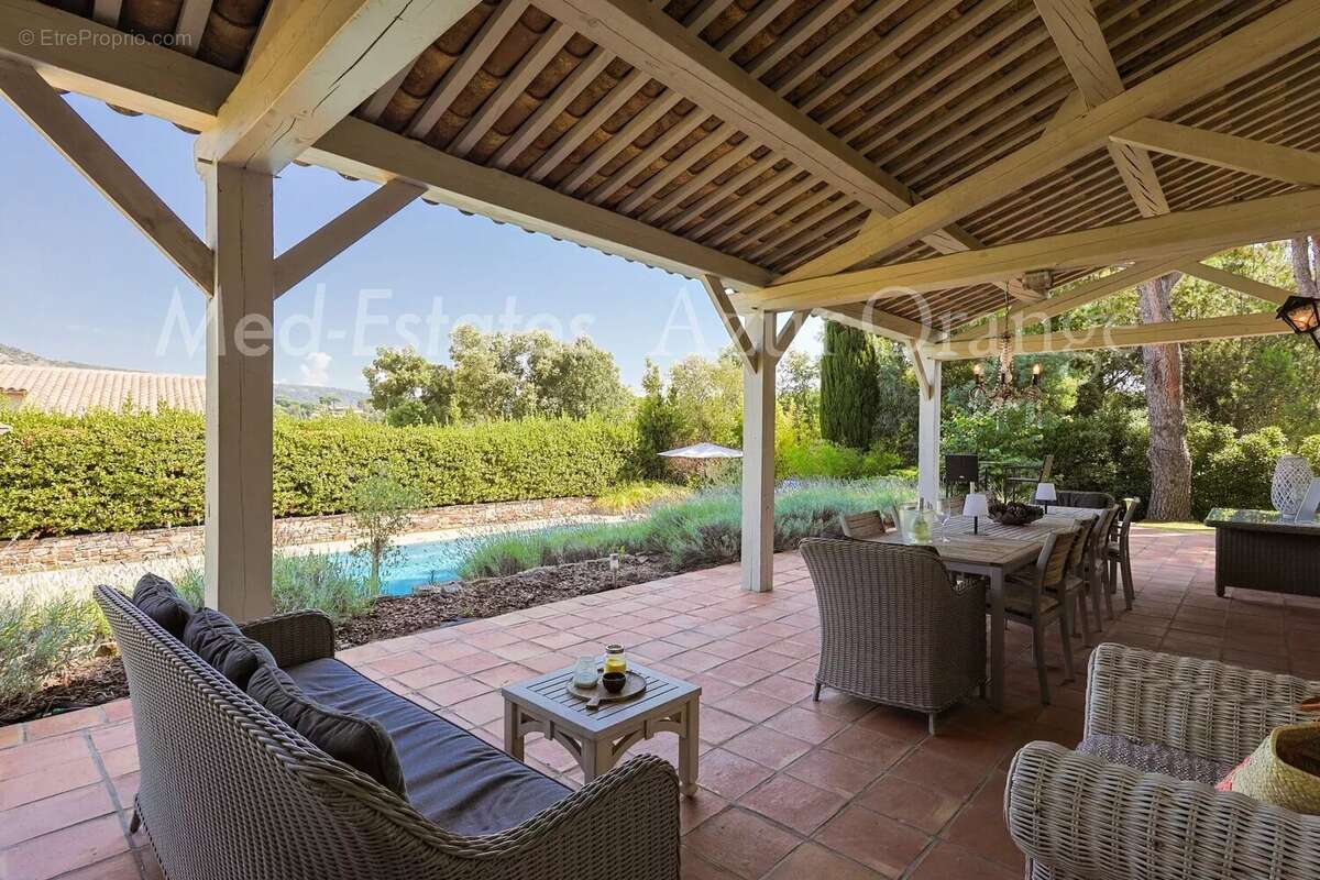 Maison à PLAN-DE-LA-TOUR