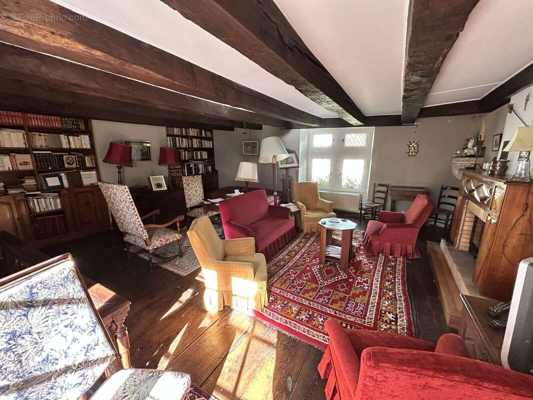 Maison 187 m² à Saint-Claud  - photo 8