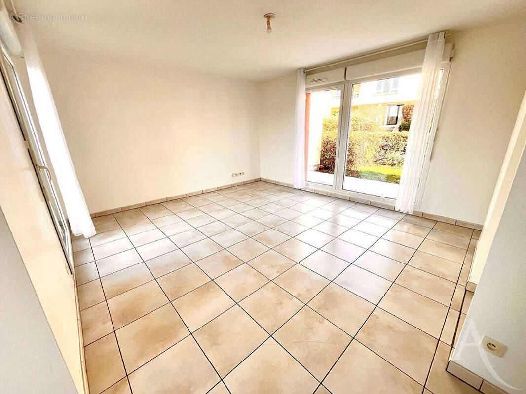 Metz Queuleu F2 avec jardin terrasse privative + parking - photo 7