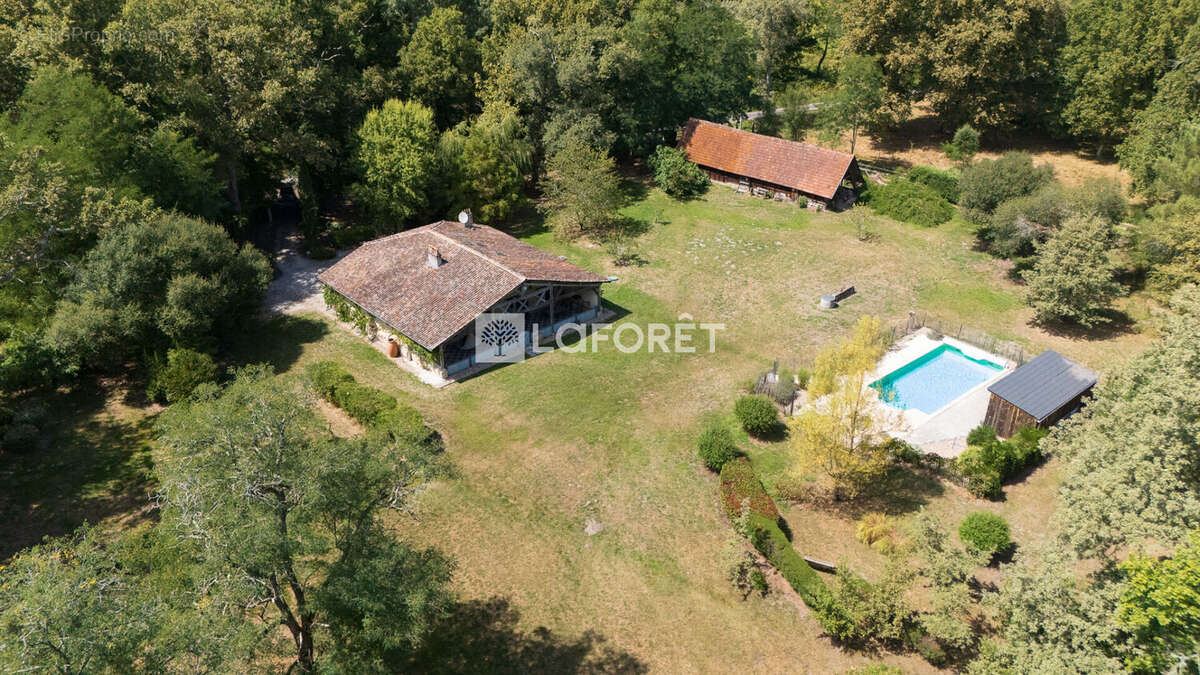 Maison à CASTELJALOUX