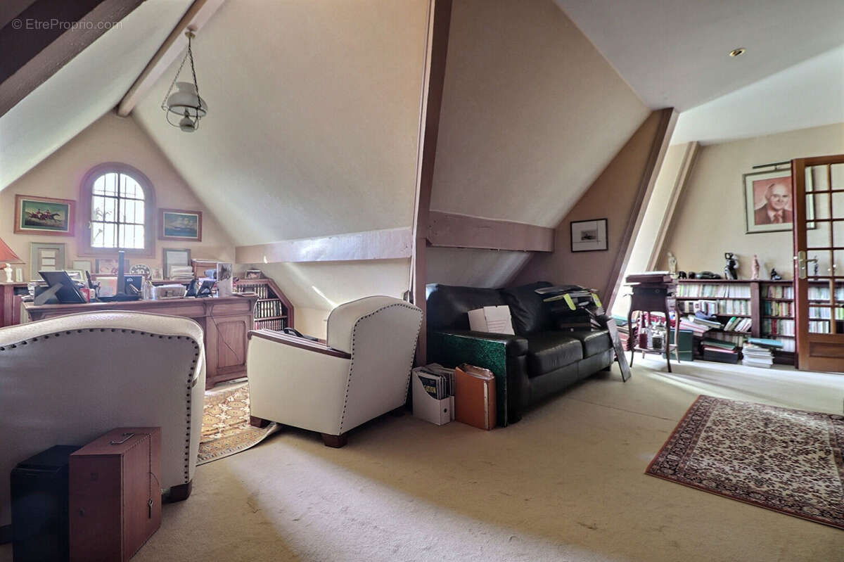 Maison à SAINT-LEU-LA-FORET