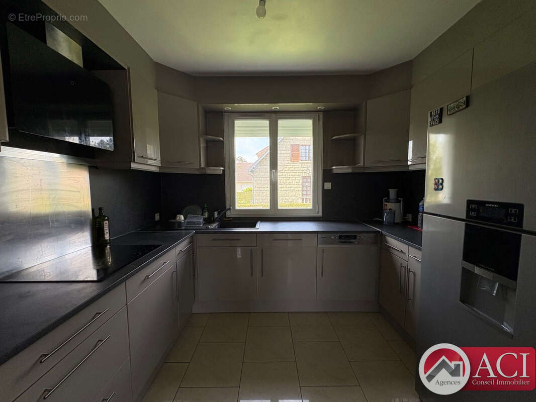 Maison à SAINTE-GENEVIEVE