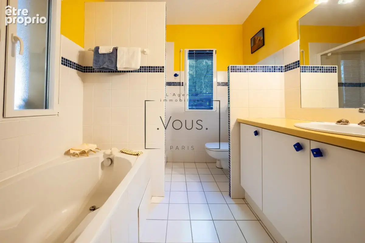 Villa contemporaine de plain-pied avec piscine, au cœur d’un terrain boisé, aux portes des Cévennes - photo 15
