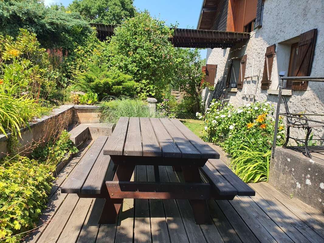 Dpt vosges (88), à vendre proche gerardmer - domaine - ferme rénovée t6 + 3 gites - spe investisseurs - photo 9