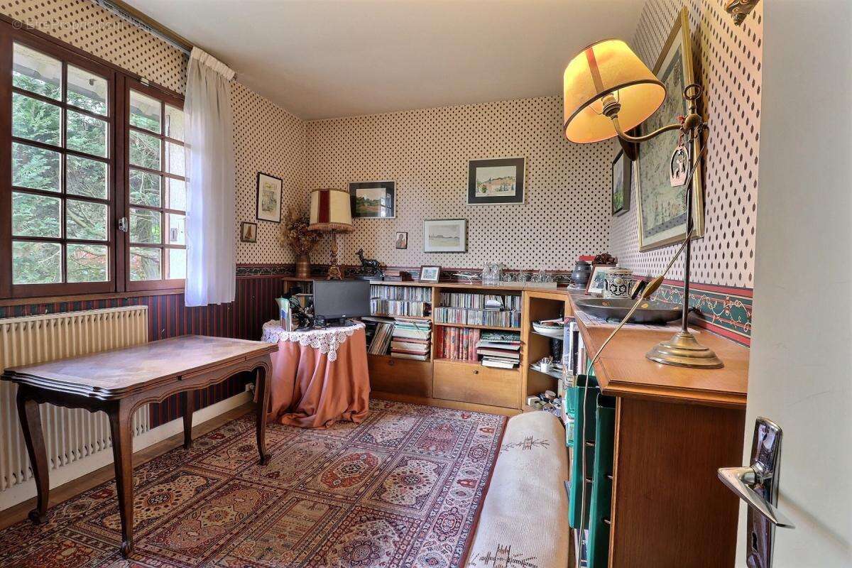 Maison à BOUGIVAL
