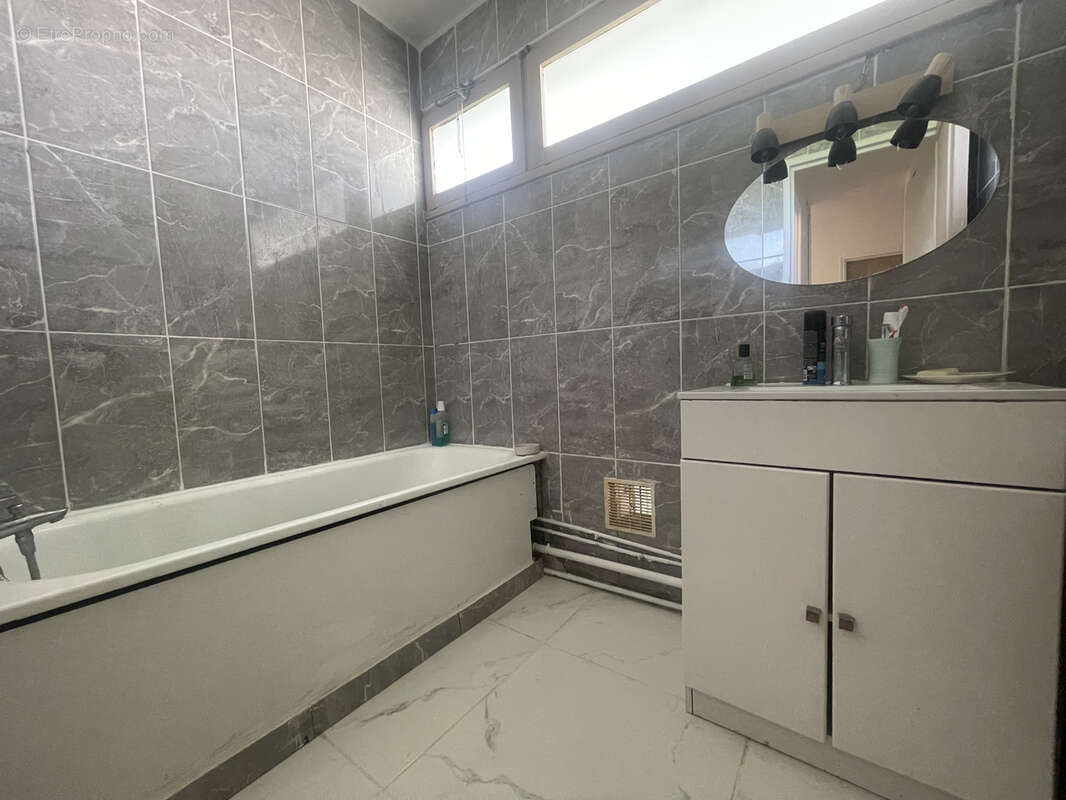 Appartement à TREMBLAY-EN-FRANCE