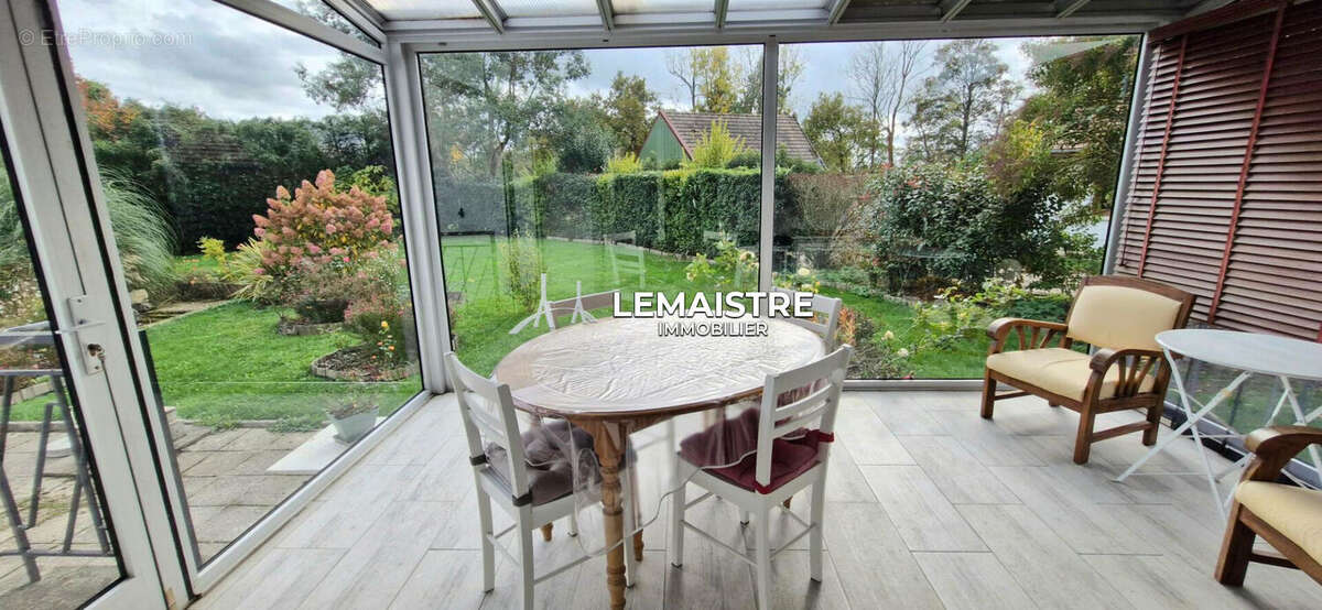 Maison à vendre - Yvetot - Quartier du Fay - 160 m² - 5 chambres - Sous-sol complet - Terrain 1535 m² - photo 5