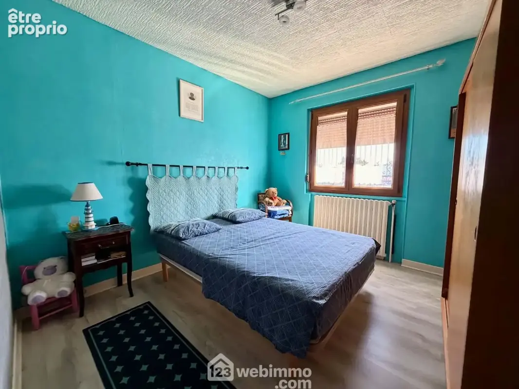 Une première chambre