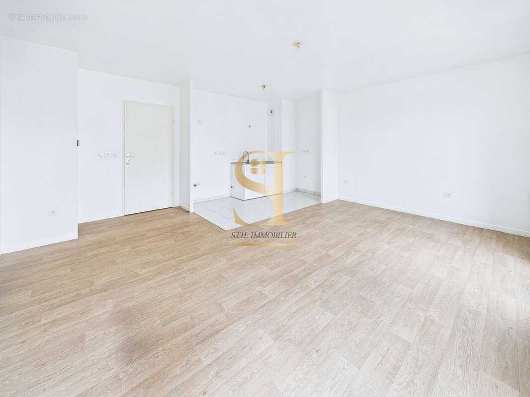 Appartement à SAINT-PIERRE-DU-PERRAY