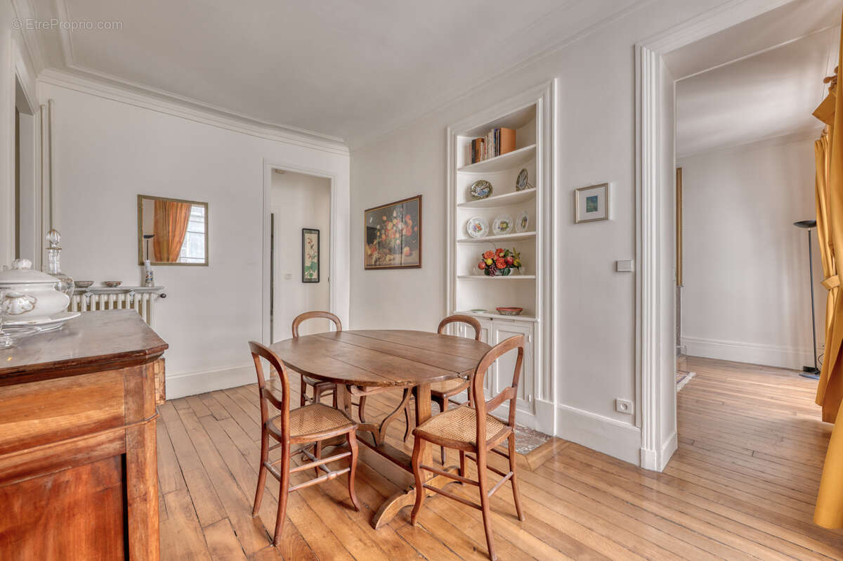 Appartement à PARIS-6E