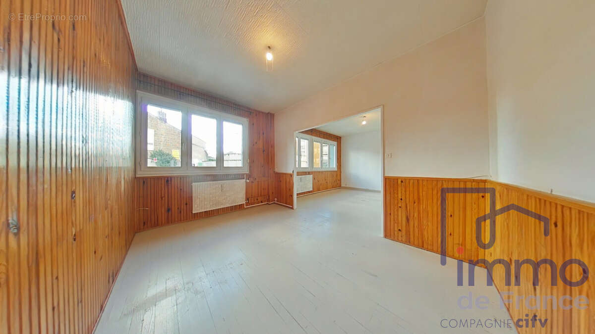 Appartement à SAINT-ETIENNE