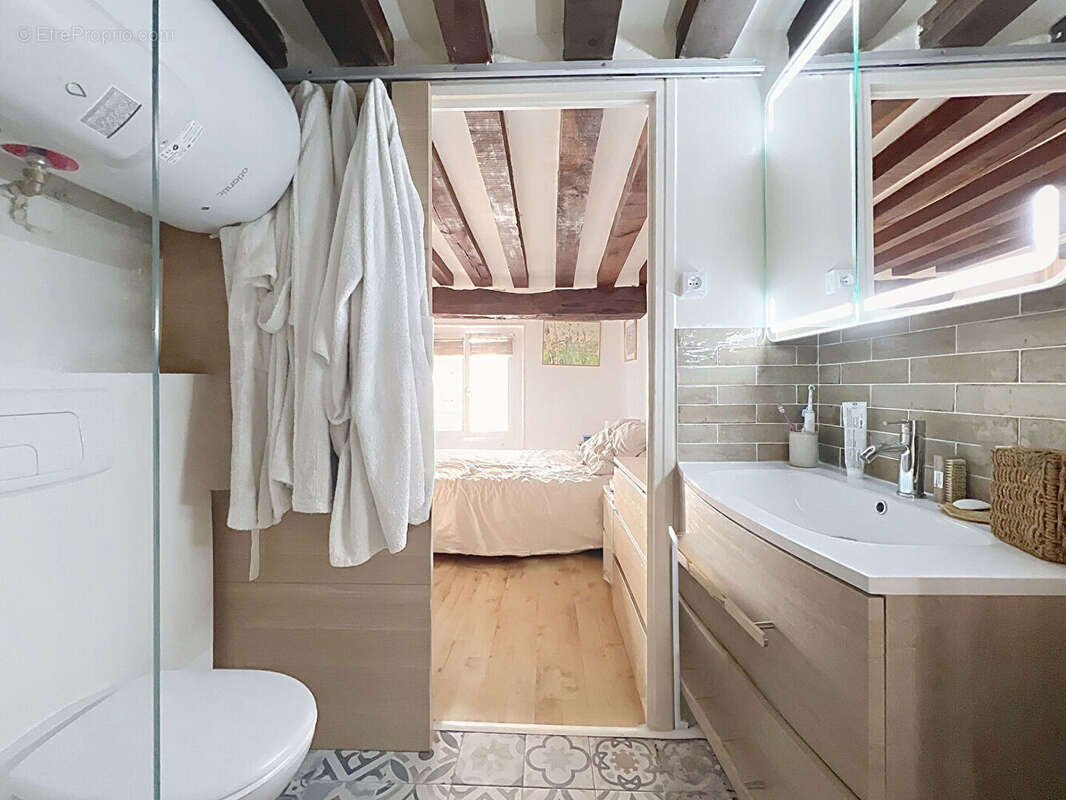 Appartement à PARIS-2E