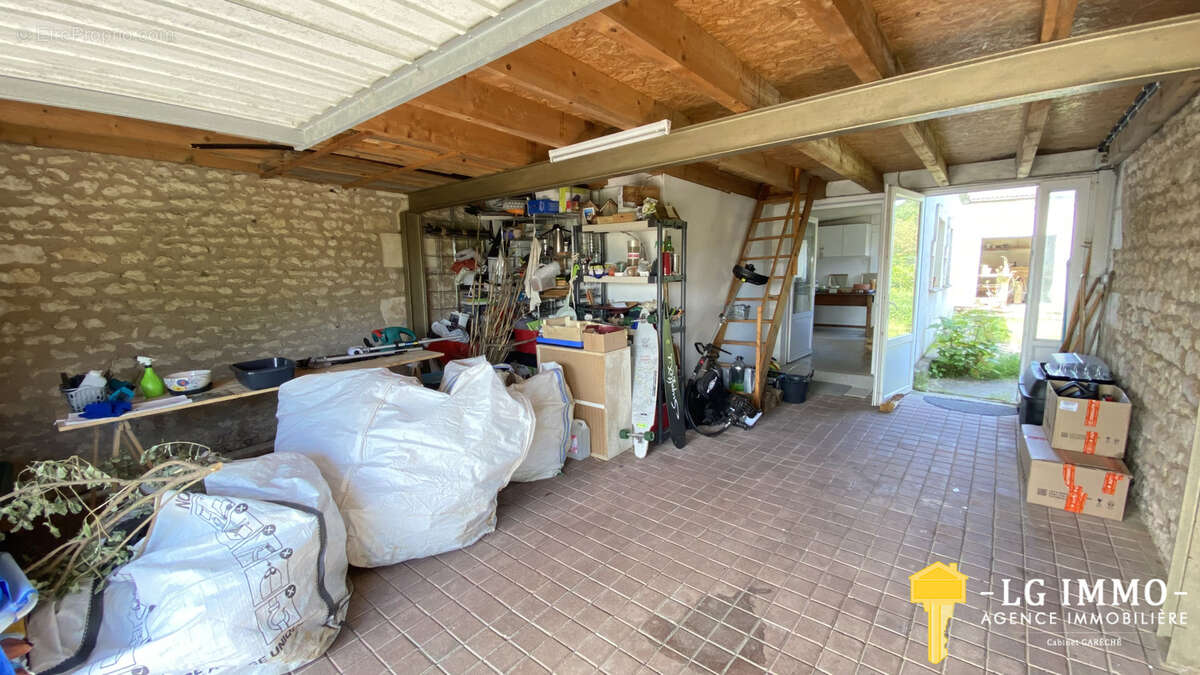 Longère avec dépendances, garages 300 m2, jardin, proche estuaire - photo 17
