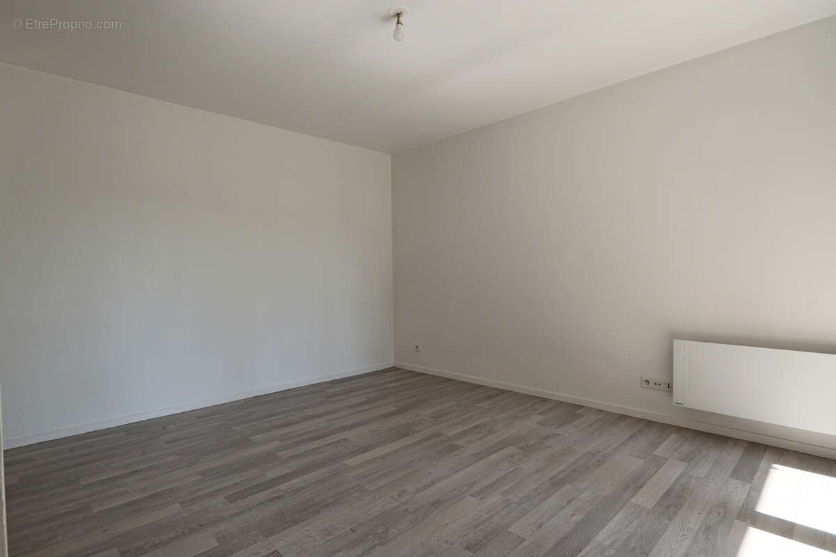 Appartement à LES PAVILLONS-SOUS-BOIS
