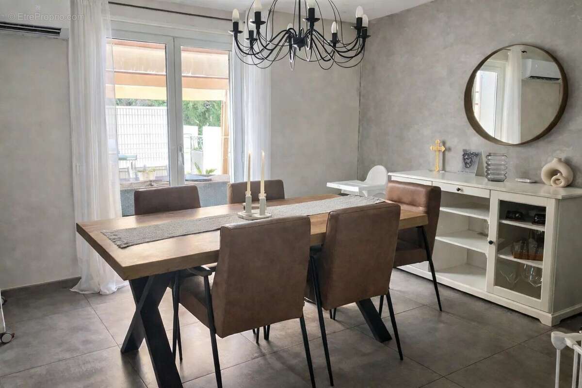 Maison à LE CANNET-DES-MAURES