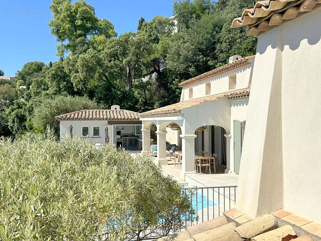 Maison à LES ISSAMBRES