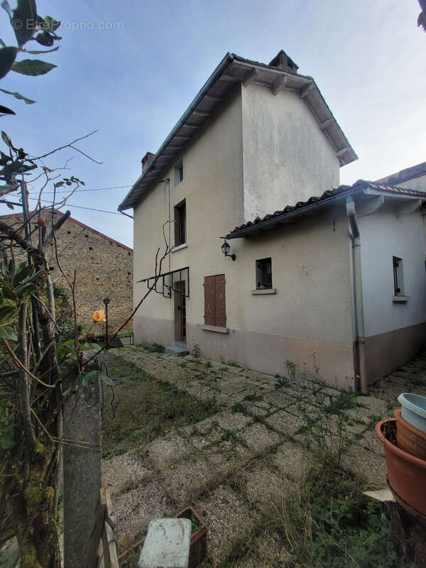 Maison à SAINT-VICTURNIEN