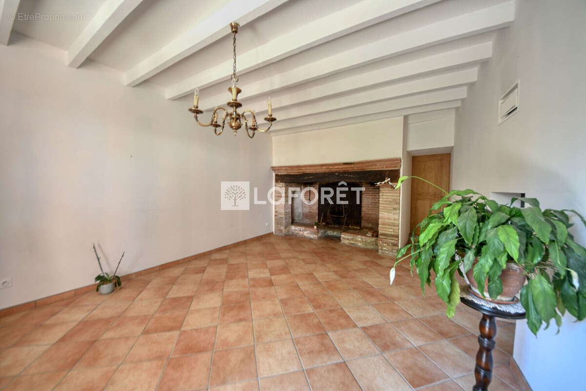 Maison à LISLE-SUR-TARN