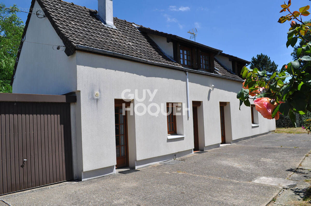 Maison à LA HAYE-MALHERBE