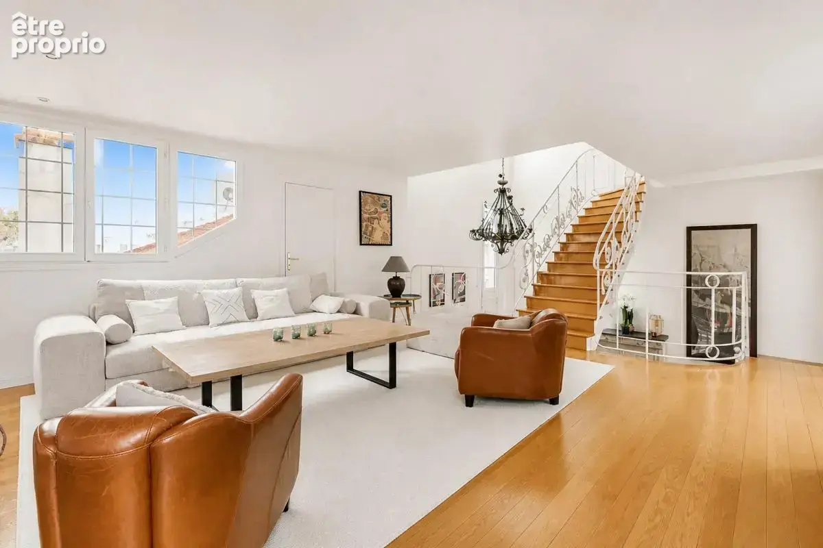 Maison de 5 pièces de 135 m² à Garches - photo 4