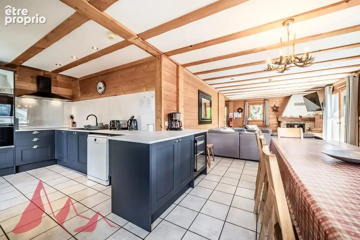Chalet individuel de 6 chambres sur un terrain de 1 200 m² dans un secteur recherché de Montriond - photo 8