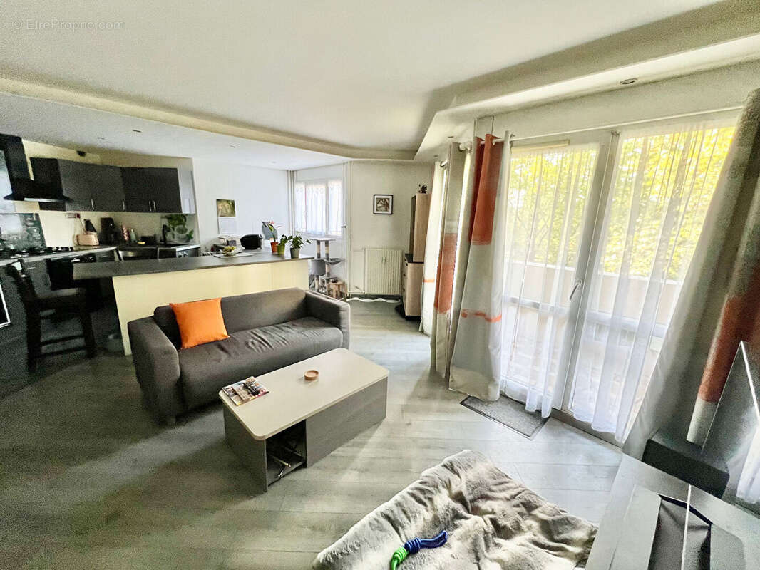 Appartement à ERAGNY
