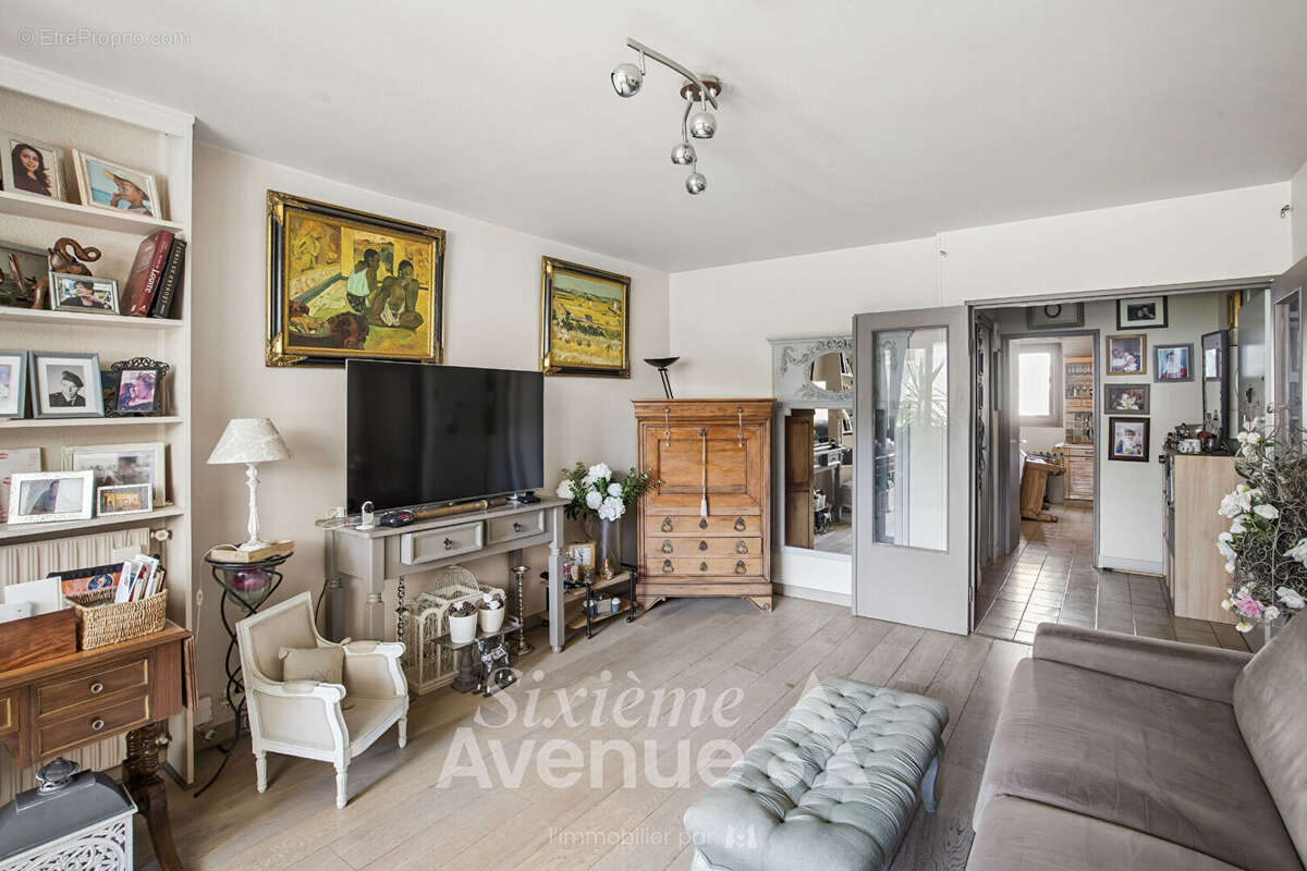 Appartement à PARIS-19E