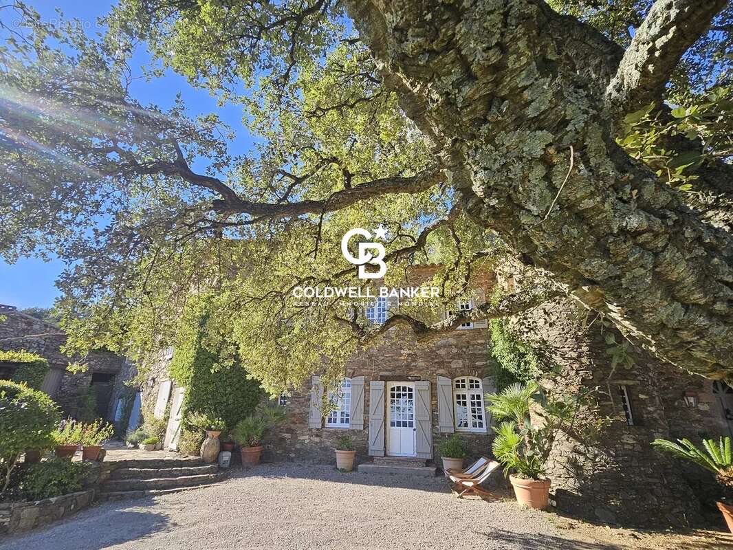 Maison à LA GARDE-FREINET