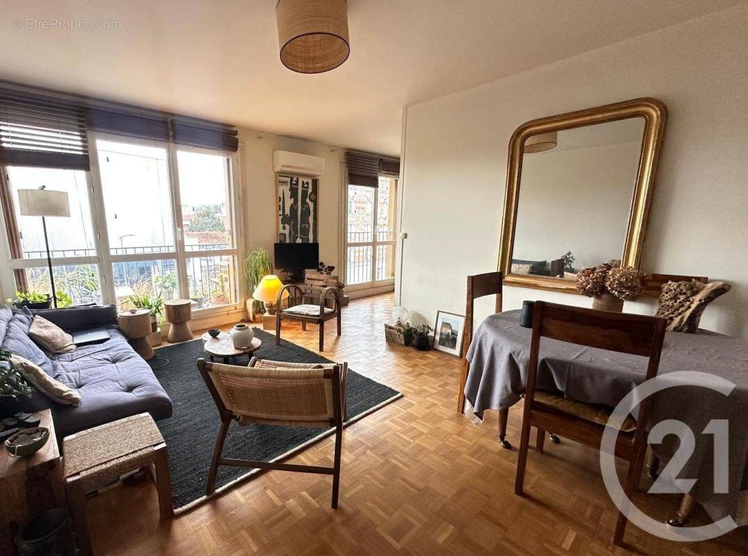 Appartement à FONTENAY-SOUS-BOIS