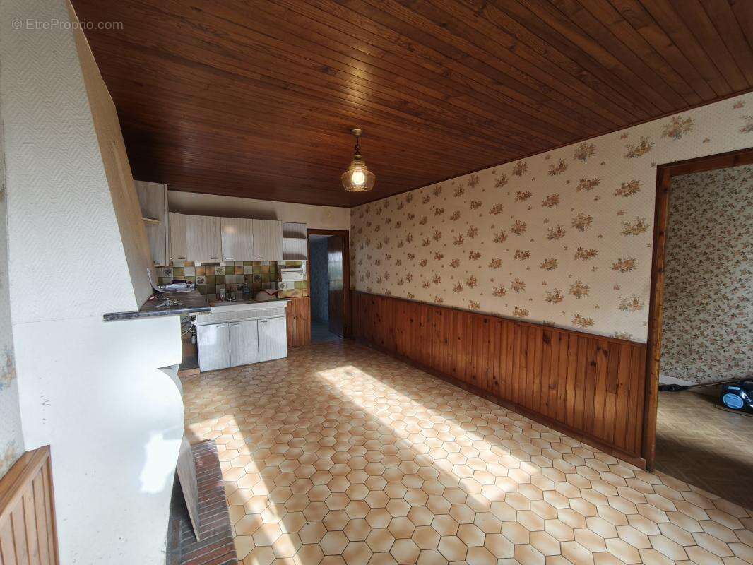 Maison à LES CHAMPS-GERAUX